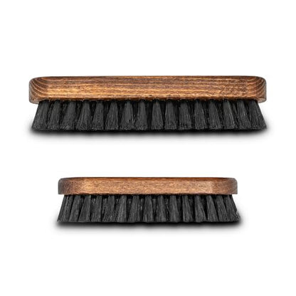 Geist. Leather & Upholstery Cleaning Brush Medium | To clean car seats, leather sofas, and alcantara | For car interiors, furniture, boots, shoes, bags and more - size: Medium