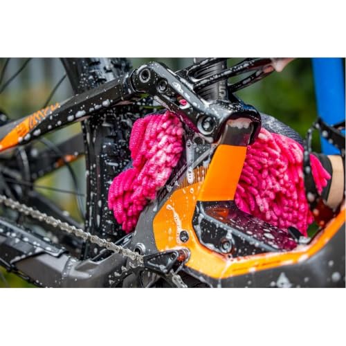 Muc-Off 2-in-1 Microfiber Wash Mitt - Chenille Cleaning Glove for Cars and Bikes - Waffle Sponge Design Removes Bugs and Tar