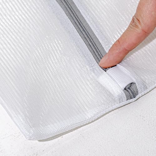 Non-Fluorescent Mesh Laundry Bags 20 x 23.5 in, 4-Pack – Large Zippered Laundry Wash Bags for Clothes, Durable Mesh Bags for Washing Machine