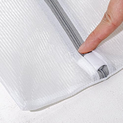 Non-Fluorescent Mesh Laundry Bags 20 x 23.5 in, 4-Pack – Large Zippered Laundry Wash Bags for Clothes, Durable Mesh Bags for Washing Machine