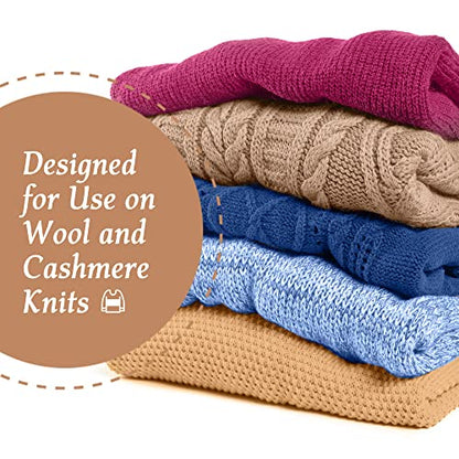 Serenity Fair Wood Hedgehog Sweater Comb, Cute & Convenient Fuzz Remover, Pill Remover, & Cashmere Comb, Lint Remover for Pet Hair & Fuzz, 8.5 x 5.2 cm / 3.3 x 2 in