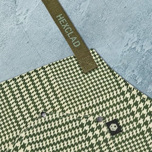 HexClad Eco Modern Chef Apron for Cooking and Grilling, Professional HexTwill Fabric Aprons with Pockets - color: Houndstooth-forest